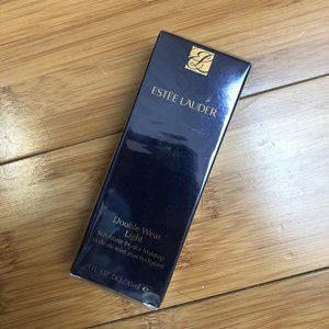 Estee Lauder Double Wear Light Foundation in Ecru